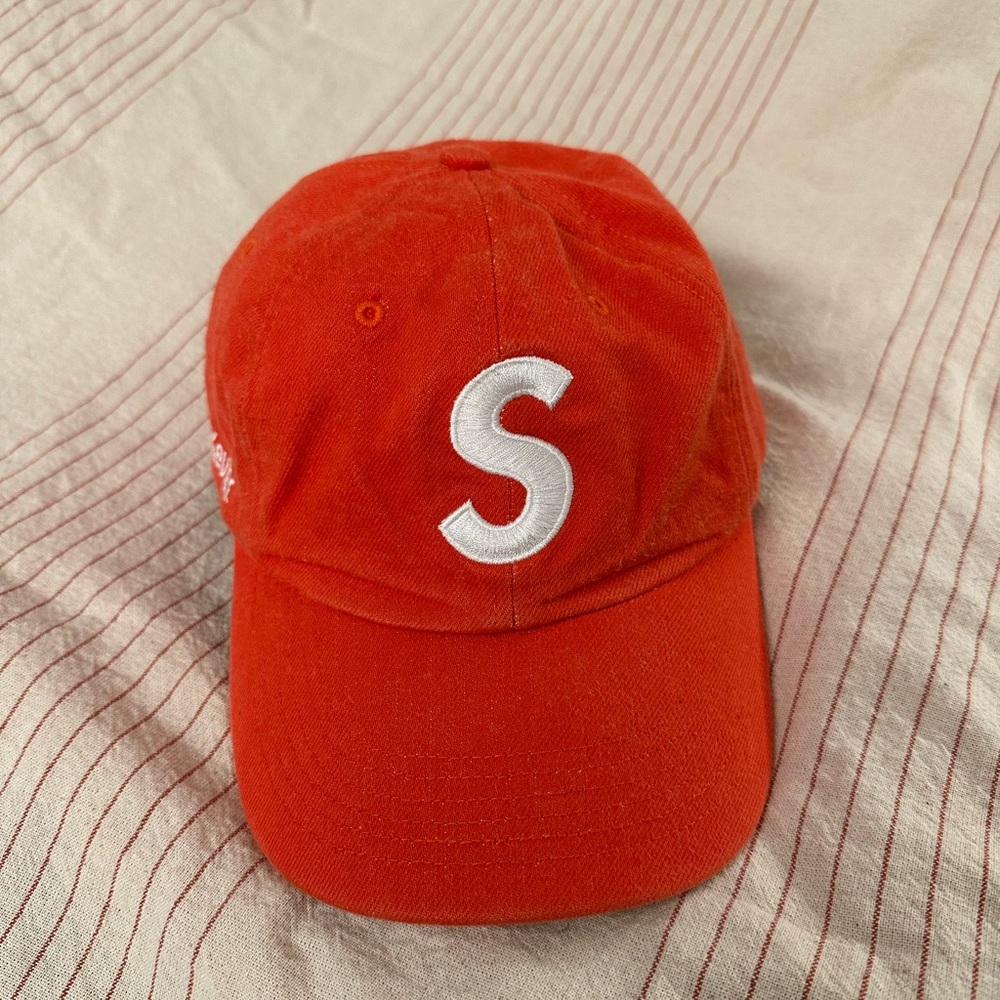 Authentic Supreme Kevlar Cap Red Pre-owned